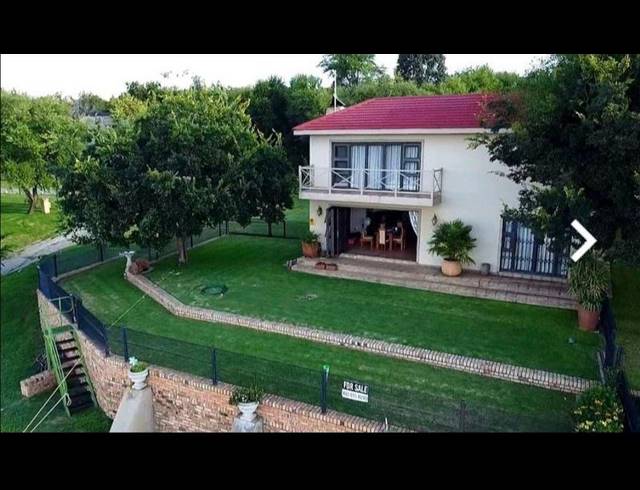 4 BEDROOM HOUSE FOR SALE IN UMZIMHLE